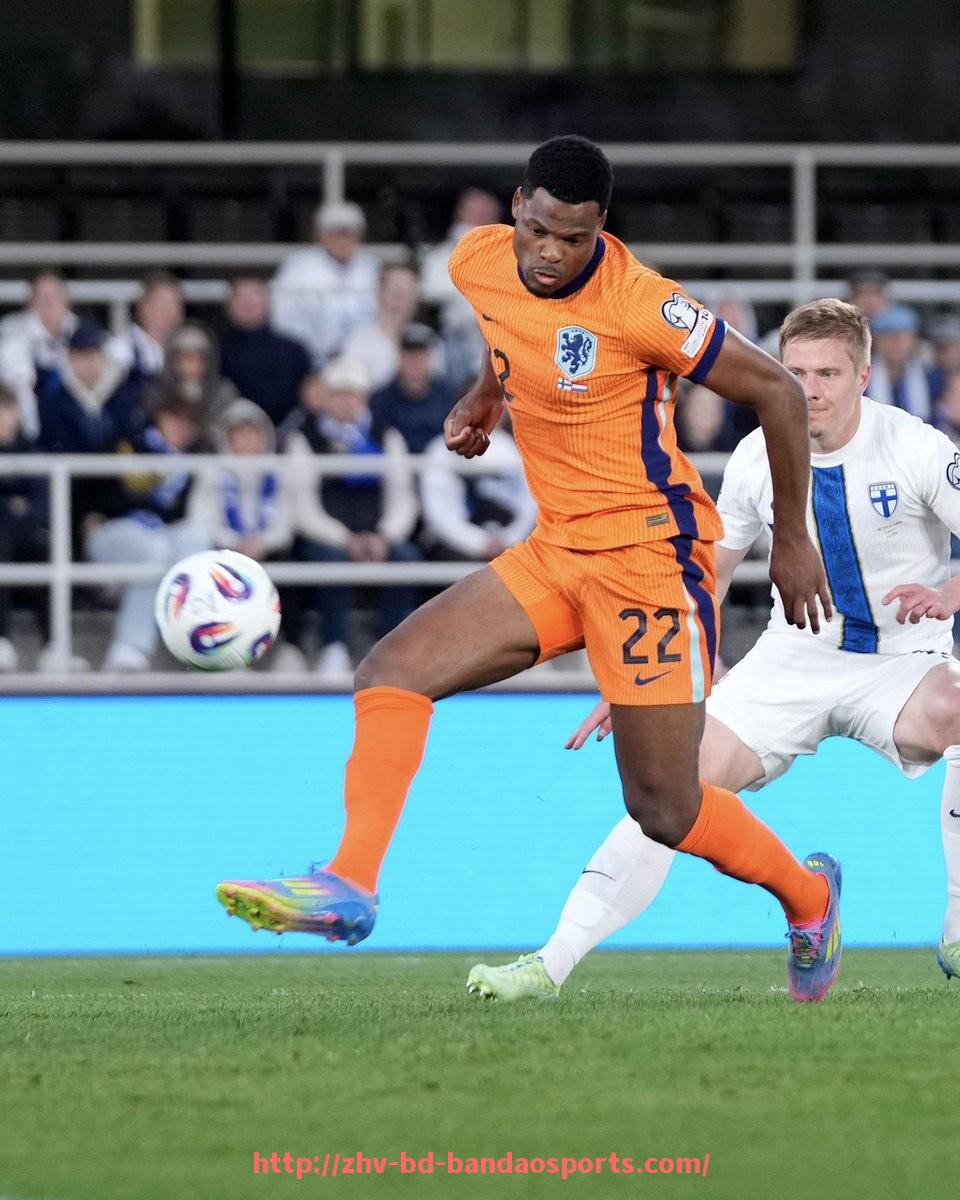 半岛体育-梅西遇上意甲防守大军：对战意大利球队数据回顾